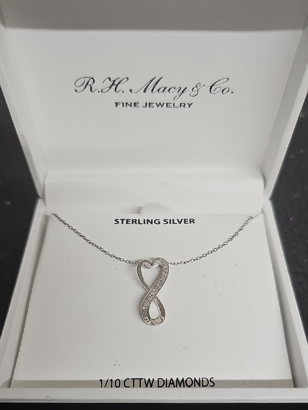 MACY'S 18" INFINITY HEART PENDANT NECKLACE BFPM-05-148